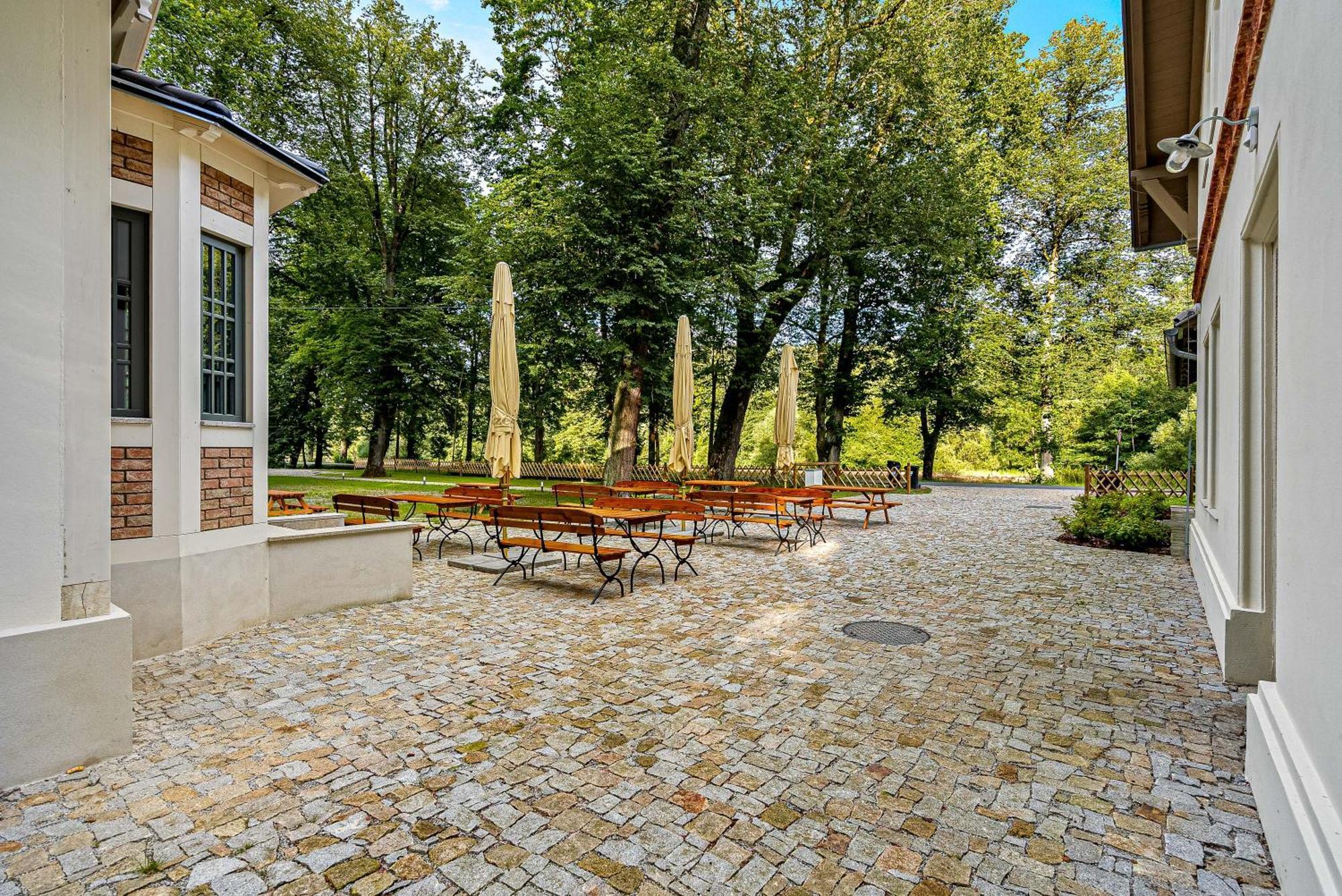 ホテル Vyletni Restaurace Rudolfov インドルジフーフ・フラデツ エクステリア 写真